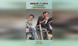 女生打电话吃瓜,揭秘女生间的八卦乐趣