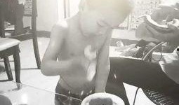 围观小孩吃瓜视频,围观小孩吃瓜视频，童真瞬间引网友热议