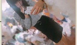 围观小孩吃瓜视频,围观小孩吃瓜视频，童真瞬间引网友热议