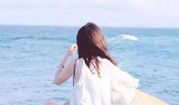 美女吃瓜背影头像真人,美女吃瓜背影头像背后的真实人生