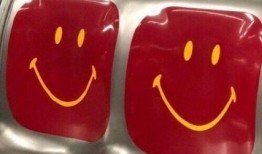 吃瓜吃晚了的文案搞笑,晚来一步，笑谈人间百态