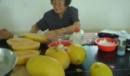 老公吃瓜的样子,揭秘老公吃瓜的狂热瞬间