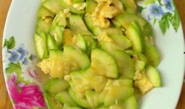 瓜炒着怎么吃,探索美味瓜炒的多重吃法