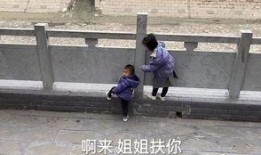 接小孩放学吃瓜,接娃途中的一顿美味瓜果盛宴